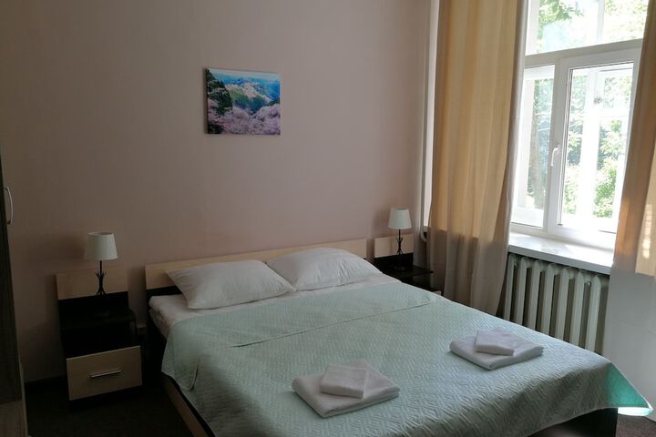 Room 26 of 94