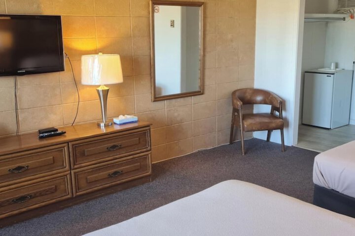 Room 13 of 46