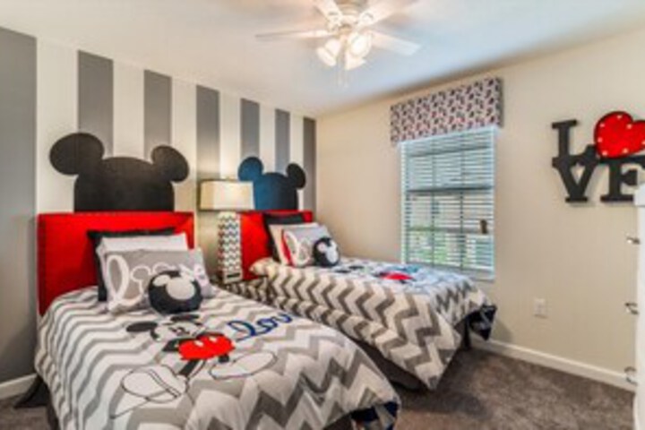 Room 20 of 33
