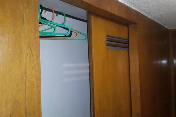 Room 3 of 27