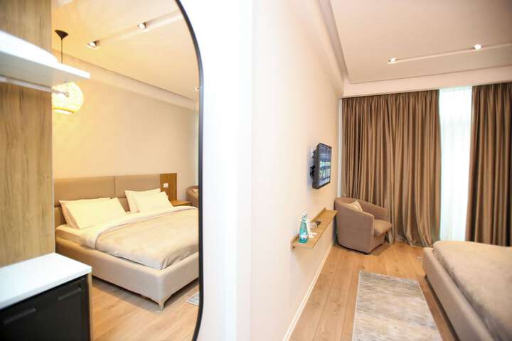 Room 13 of 47