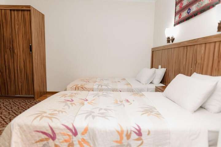 Room 8 of 20