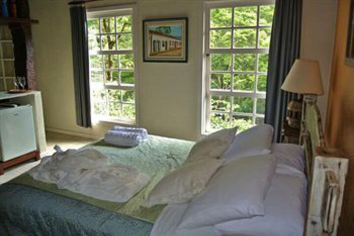 Room 52 of 143