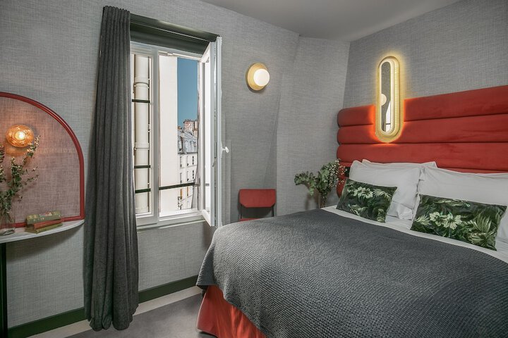Room 7 of 28