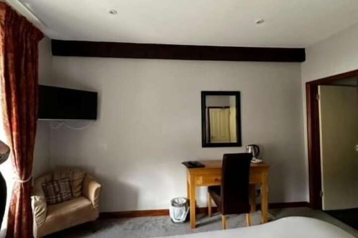 Room 15 of 74