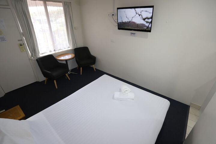 Room 34 of 121