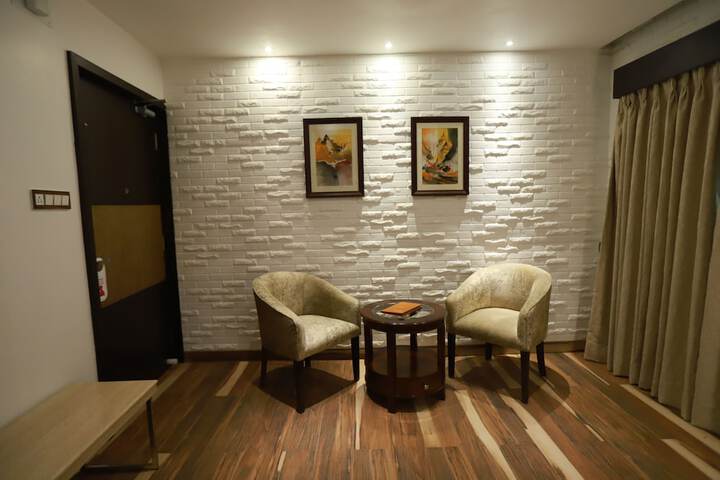 Room 19 of 33
