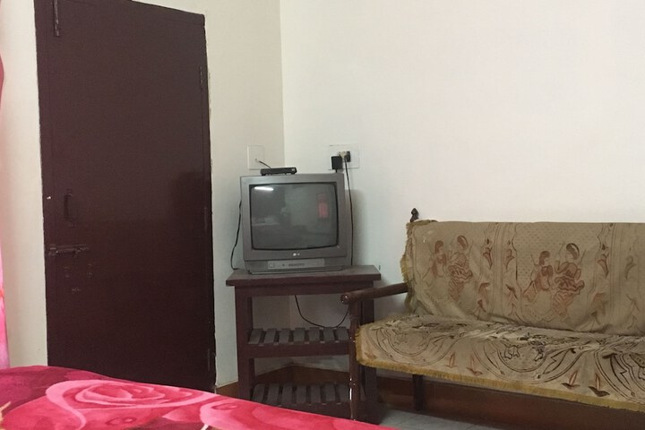 Room 18 of 25