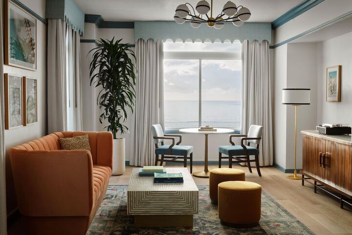 Room 33 of 115