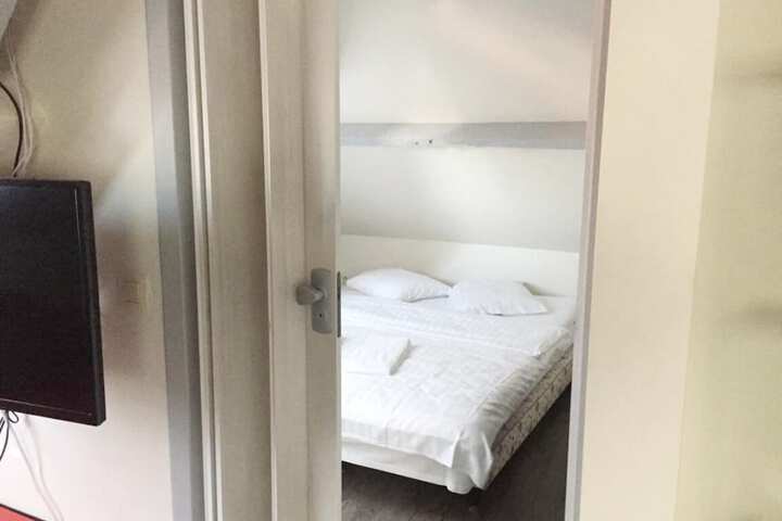 Room 14 of 36