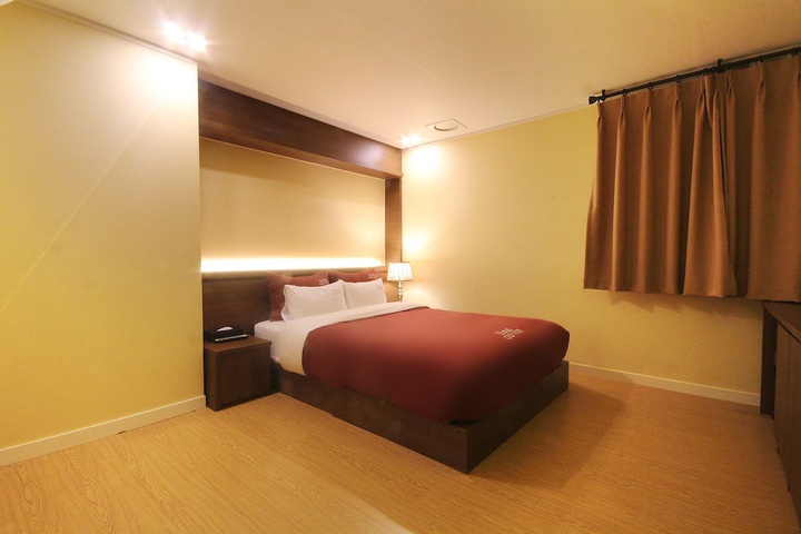 Room 42 of 127