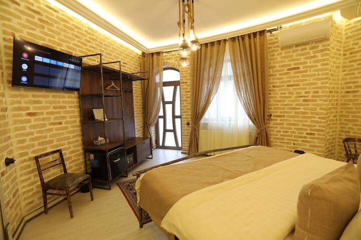 Room 12 of 41