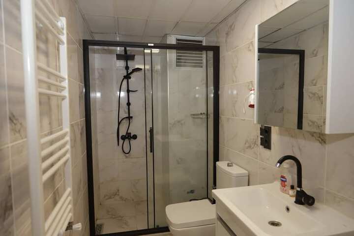 Room 15 of 22