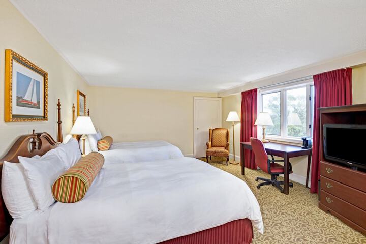2 Double Beds (2 of 14)