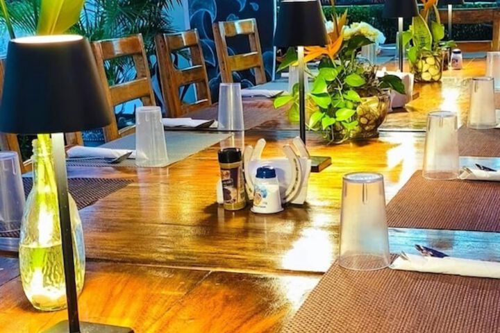 Dining 39 of 51