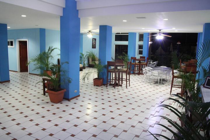 Entrance & Lobby