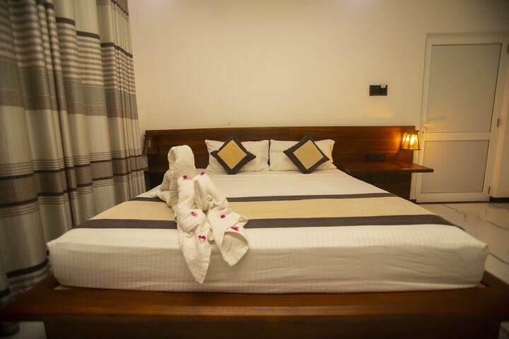 Room 6 of 44