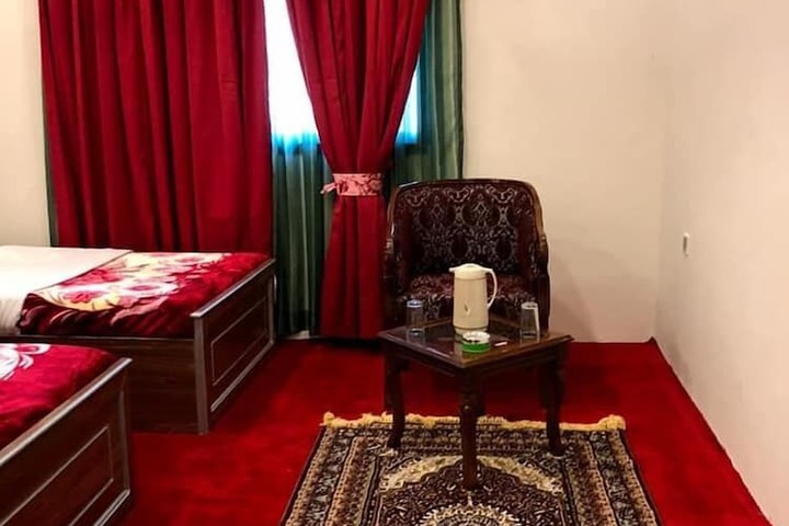 Room 32 of 38