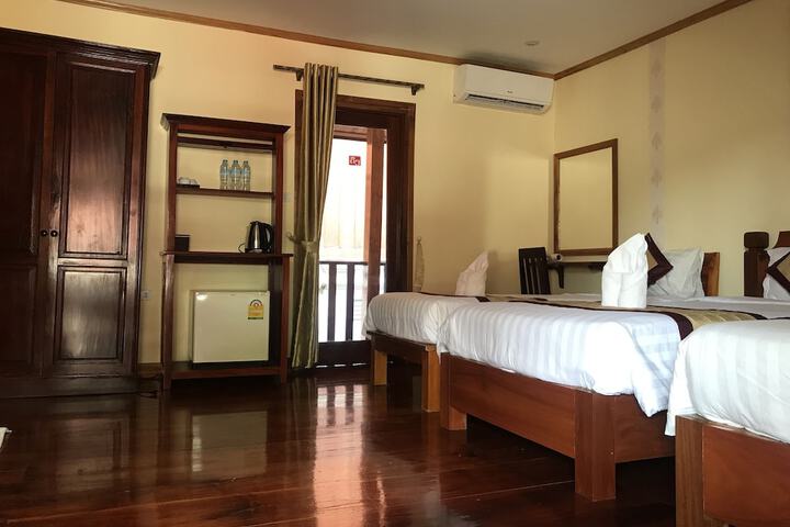 Room 28 of 50