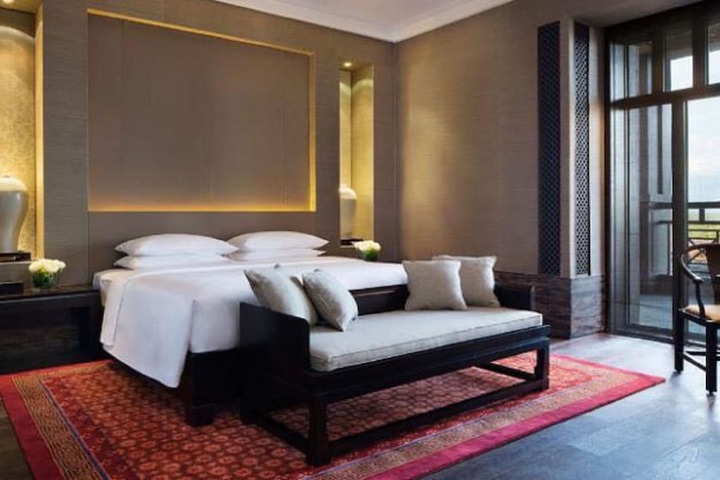 Room 7 of 31
