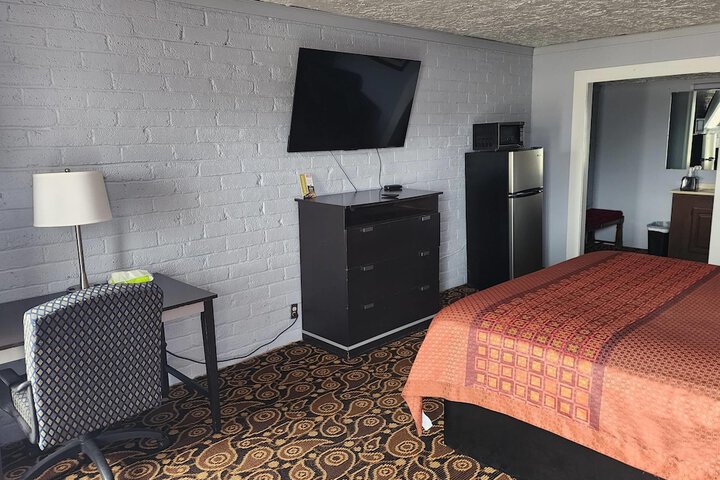 Room 15 of 23