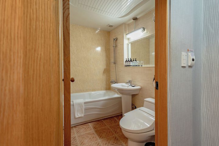 Clean Restrooms