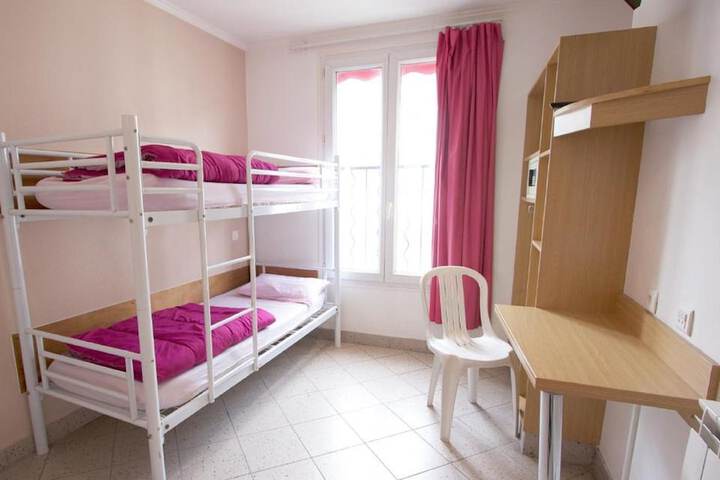 Room 10 of 38