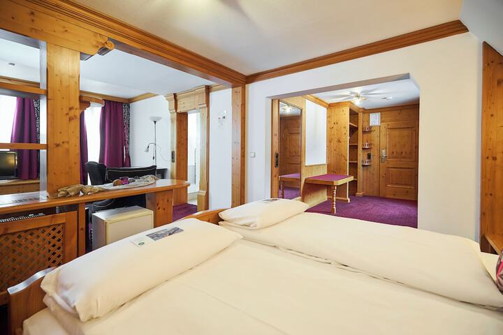 Room 15 of 59