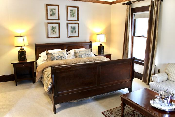 Room 25 of 46
