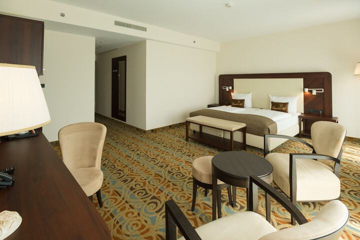 Room 19 of 49