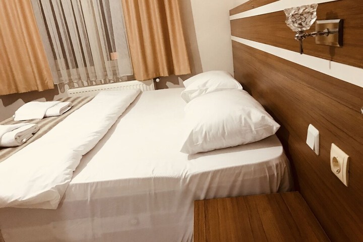 Room 6 of 20