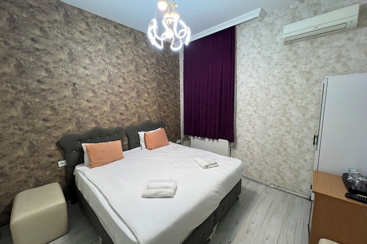 Room 22 of 74
