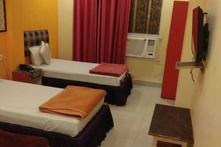Room 50 of 90