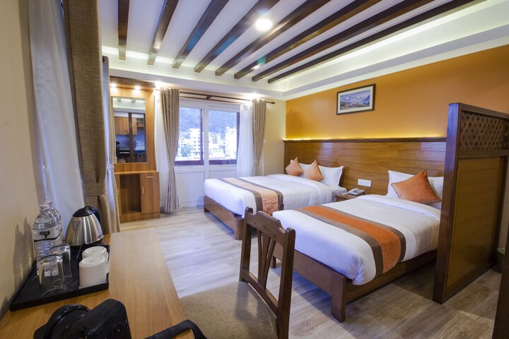 Room 8 of 37