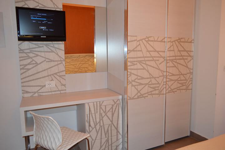 Room 20 of 49