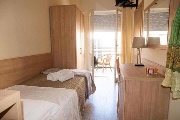Room 8 of 46