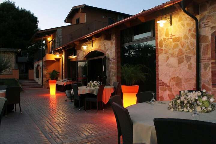Dining Photos