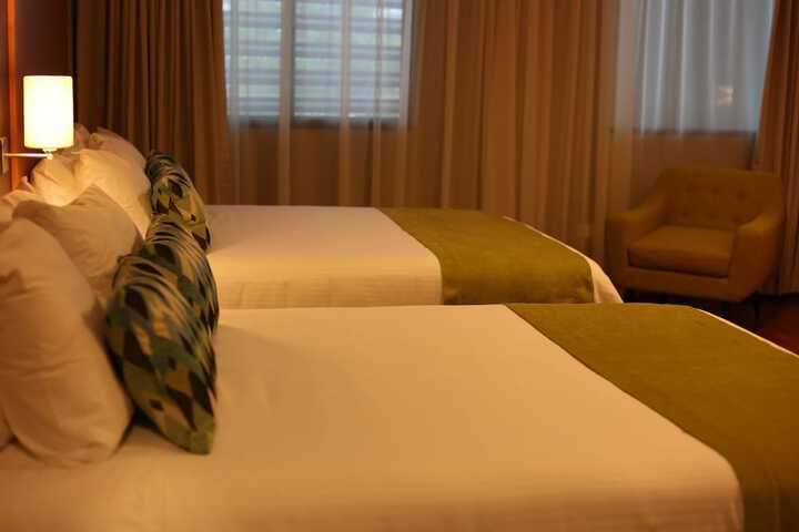 Room 70 of 152