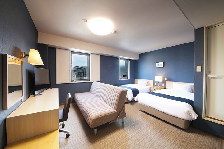 Room 27 of 56