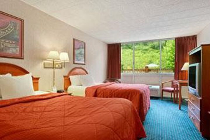 Room 2 of 6