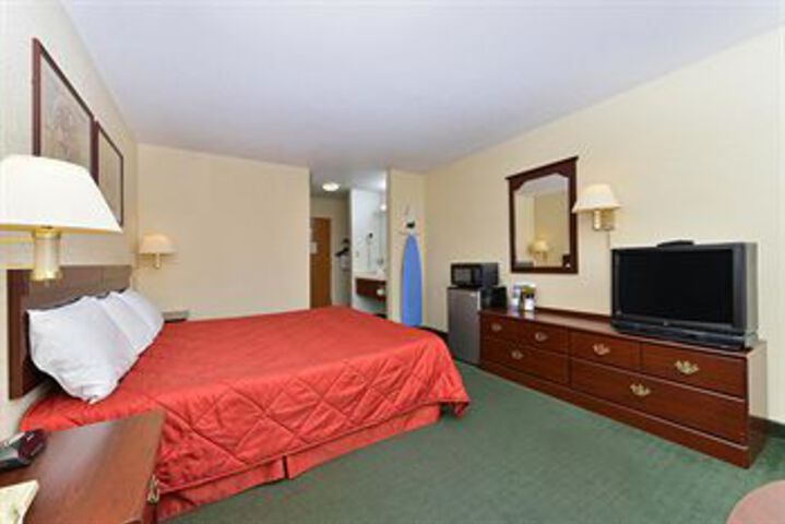 Room 2 of 6