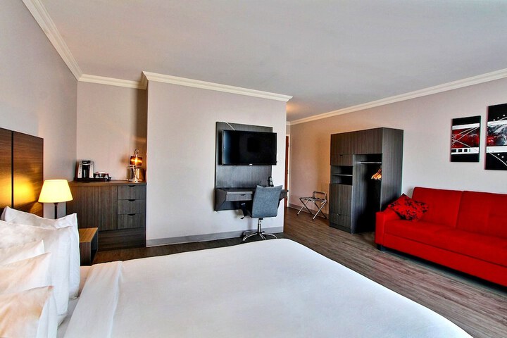 Room 17 of 59