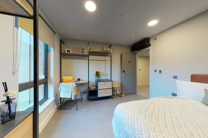 Room 3 of 13