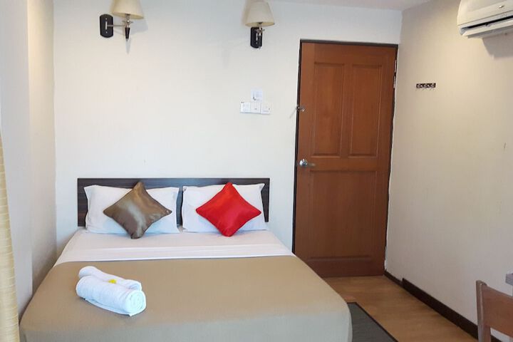 Room 11 of 73