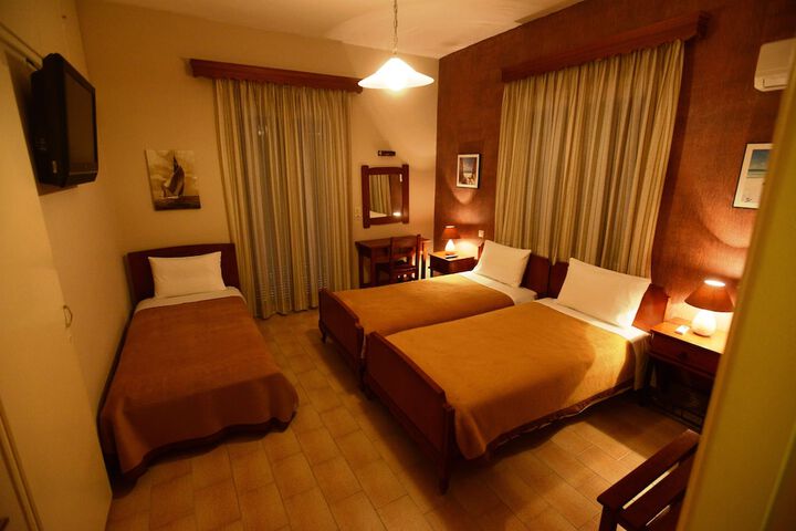 Room 5 of 25