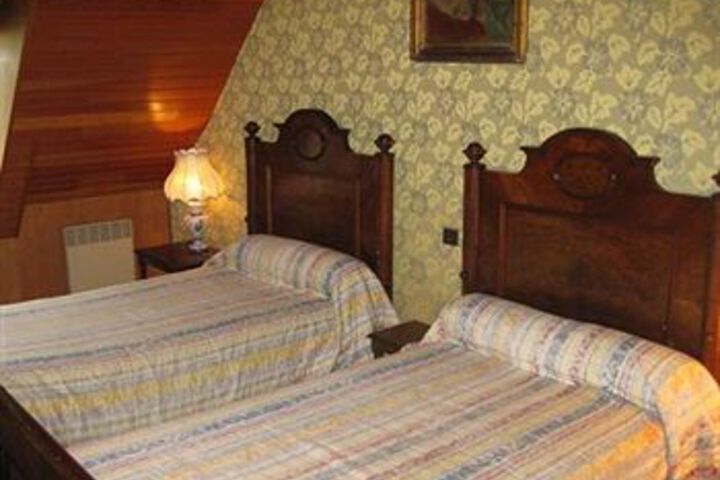 Room 37 of 60