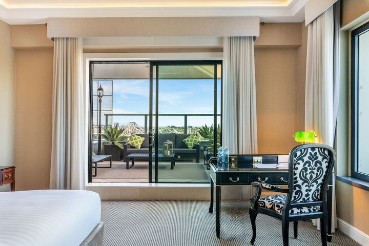 Room 25 of 109