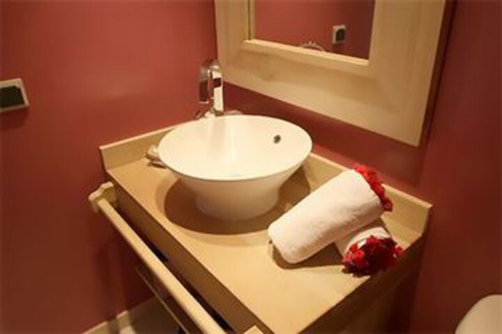Room 14 of 79