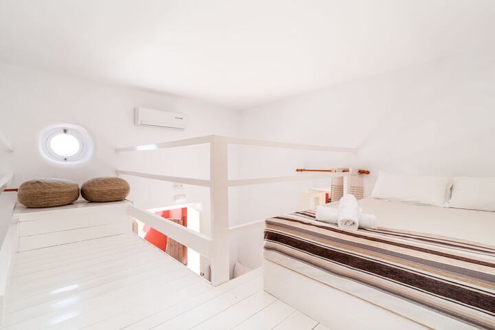 Room 40 of 94