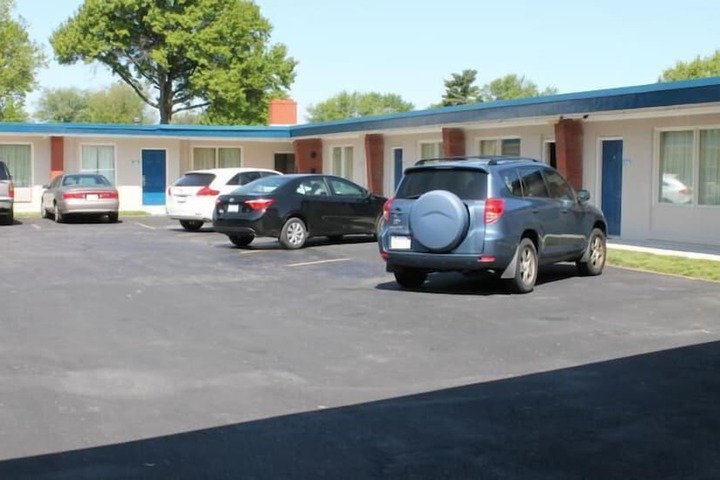 Property Grounds 37 of 42